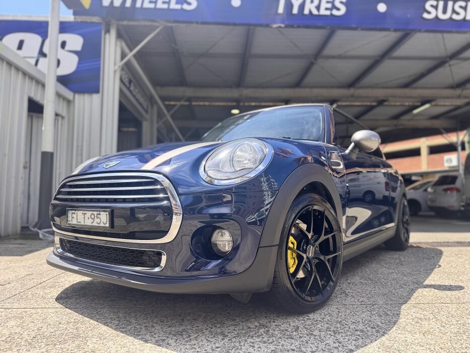 Images Ozzy Tyres Hurstville | Wheels, Tyres, 4X4 Wheels, Suspension ??