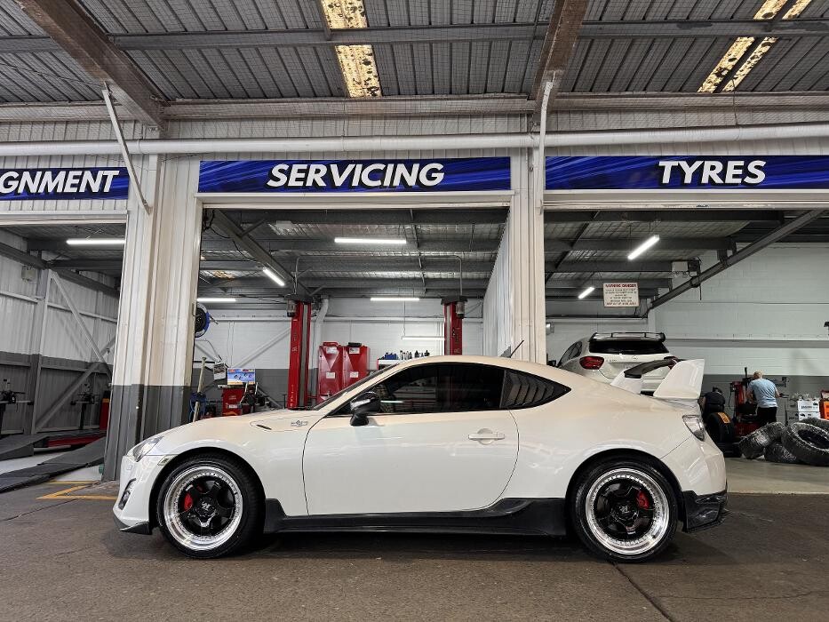 Images Ozzy Tyres Hurstville | Wheels, Tyres, 4X4 Wheels, Suspension ??