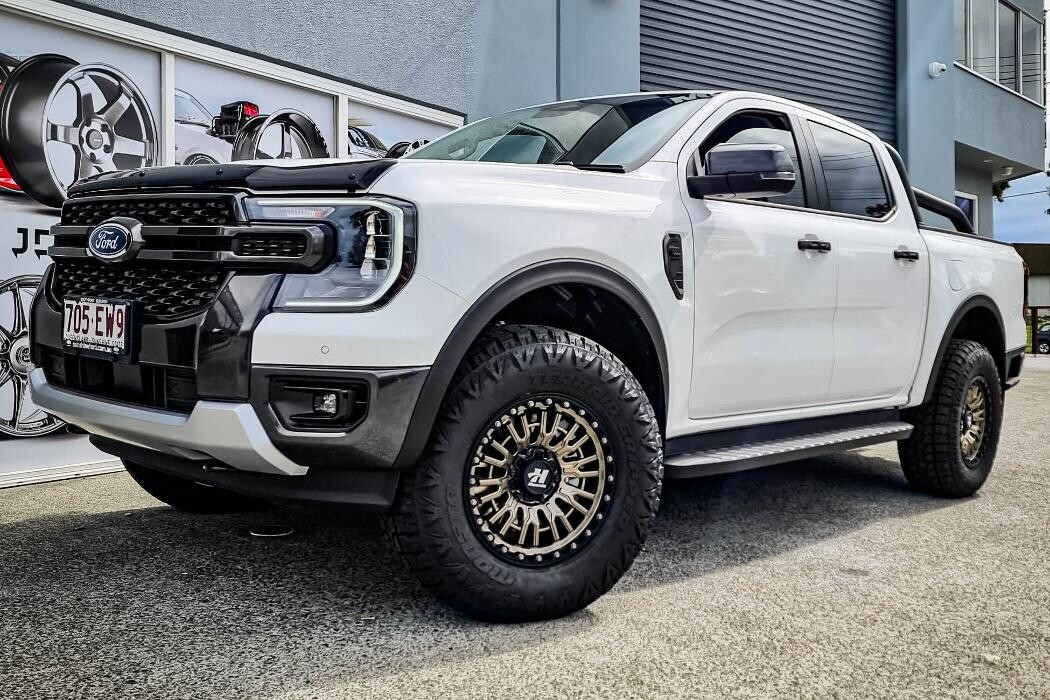Images Ozzy Tyres Arundel | Wheels and Tyres Gold Coast | 4x4 rims | Surfers paradise Tyres |