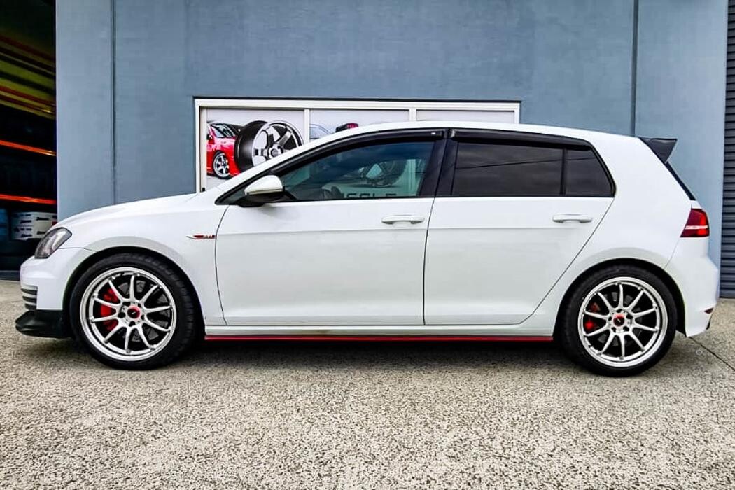 Images Ozzy Tyres Arundel | Wheels and Tyres Gold Coast | 4x4 rims | Surfers paradise Tyres |
