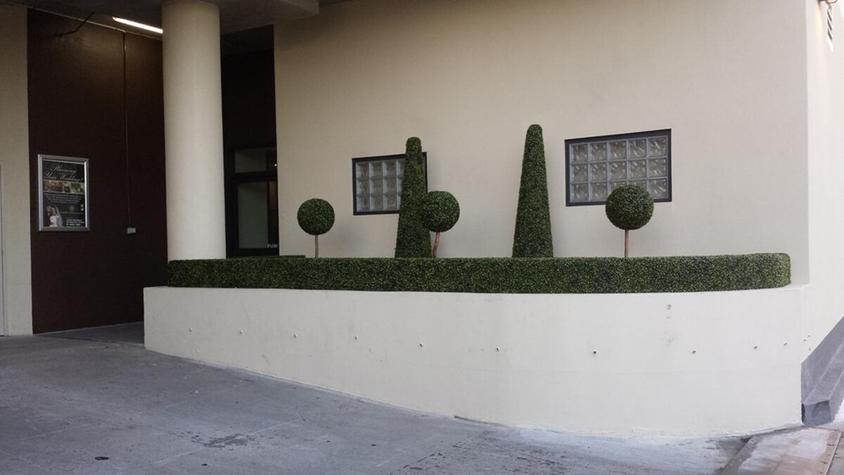 Images Artificial Plant Importers