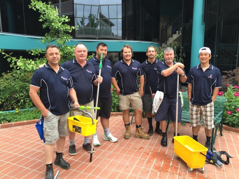 Images HiRange Window Cleaning