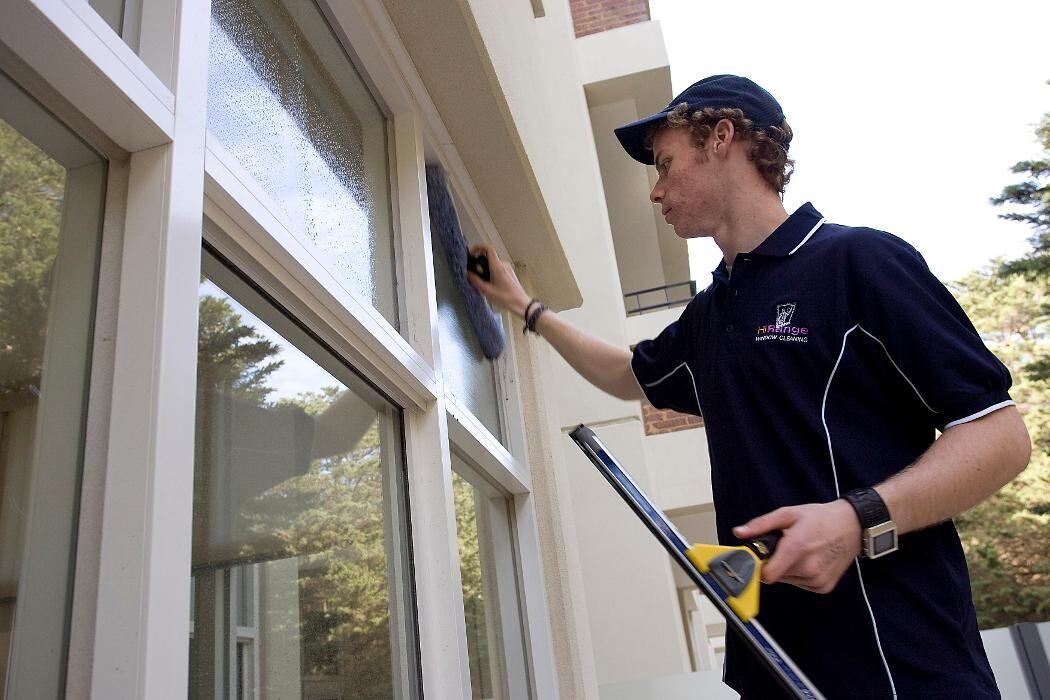 Images HiRange Window Cleaning