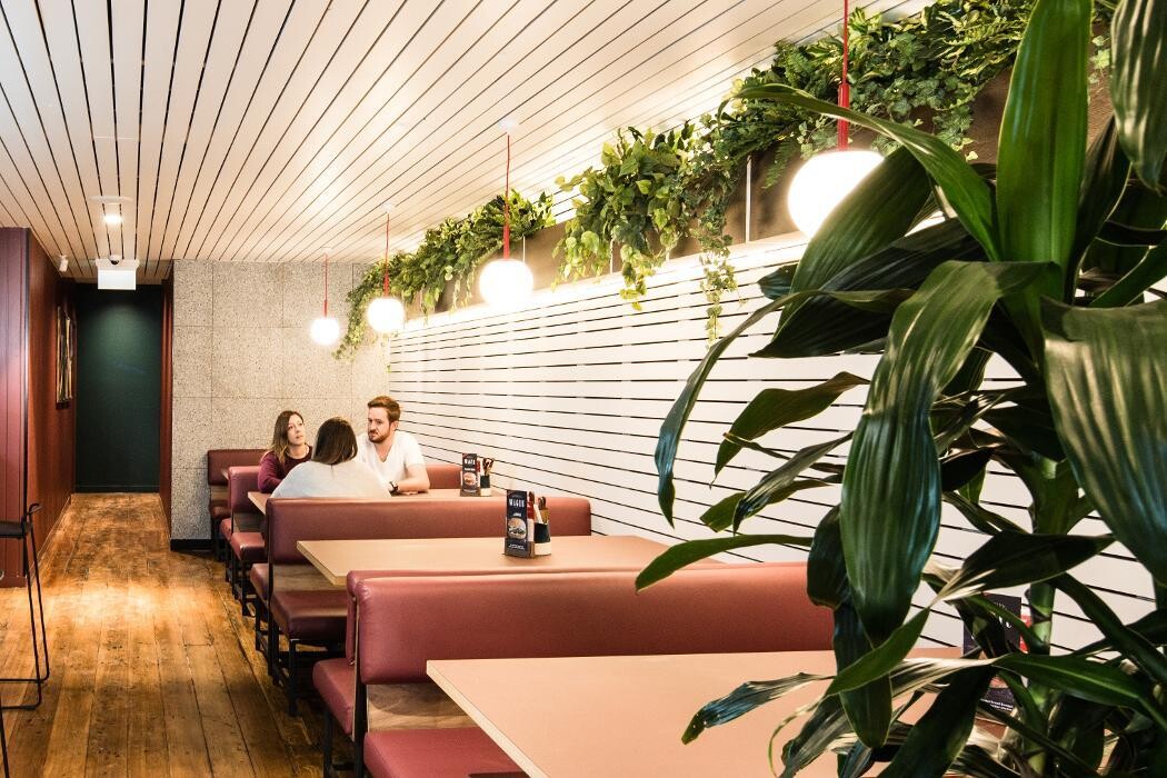 Images Grill'd Burgers - Collingwood