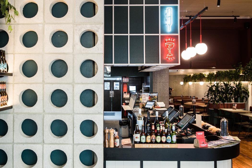 Images Grill'd Burgers - Collingwood