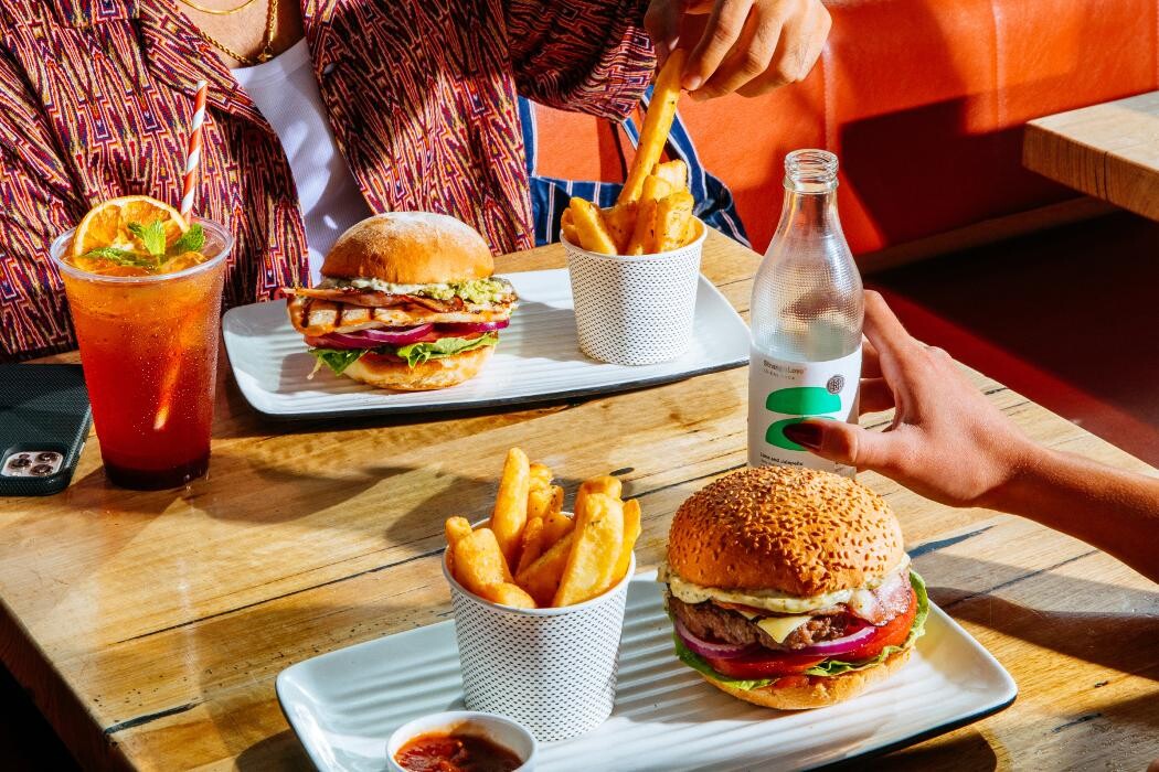 Images Grill'd Burgers - Byron Bay