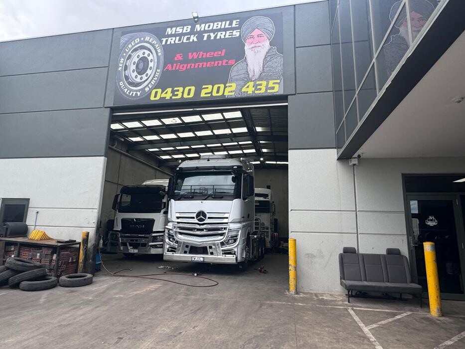 Images MSB Mobile Truck Tyres & Wheel Alignment Truganina