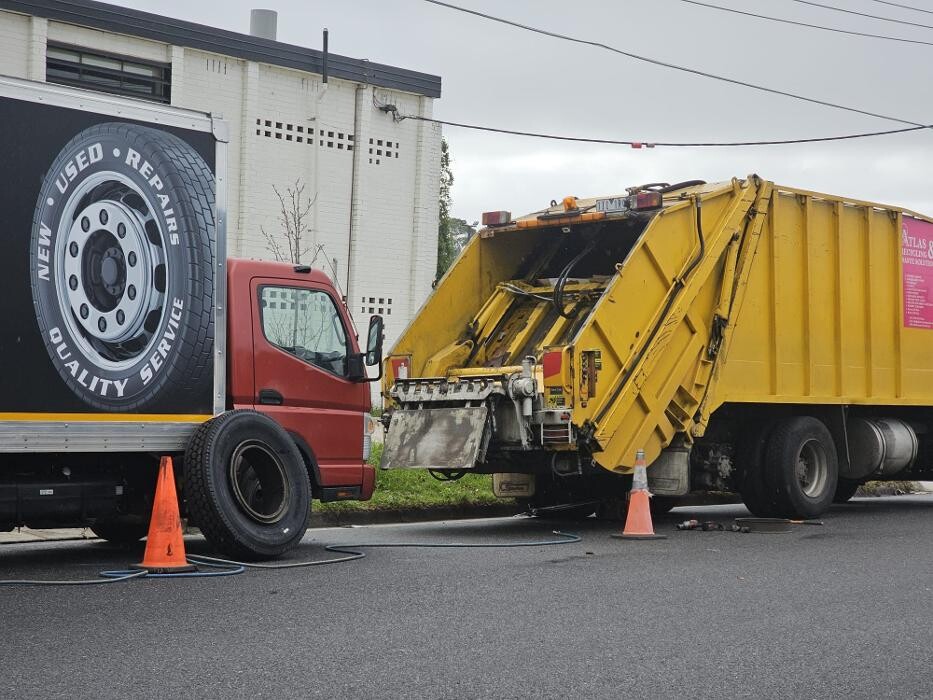 Images MSB Mobile Truck Tyres & Wheel Alignment Truganina