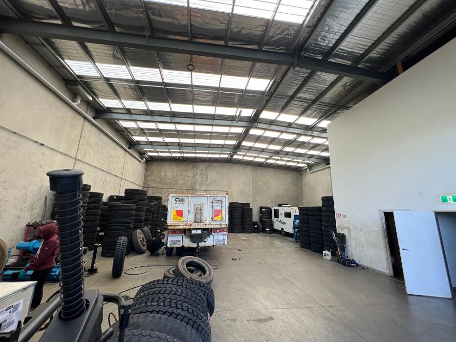 Images MSB Mobile Truck Tyres & Wheel Alignment Truganina