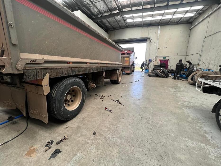 Images MSB Mobile Truck Tyres & Wheel Alignment Truganina