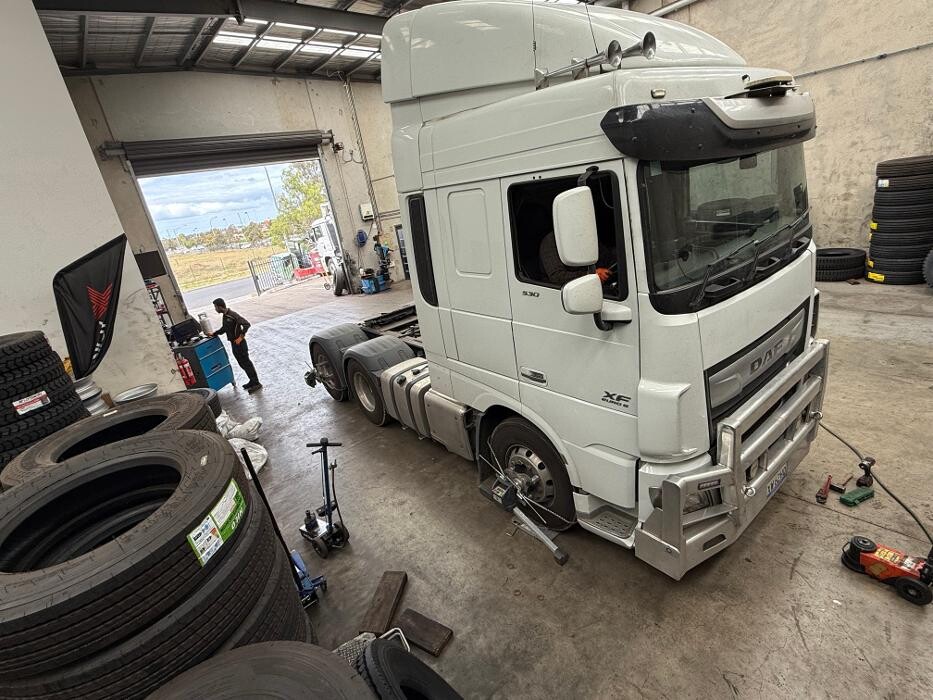 Images MSB Mobile Truck Tyres & Wheel Alignment Truganina
