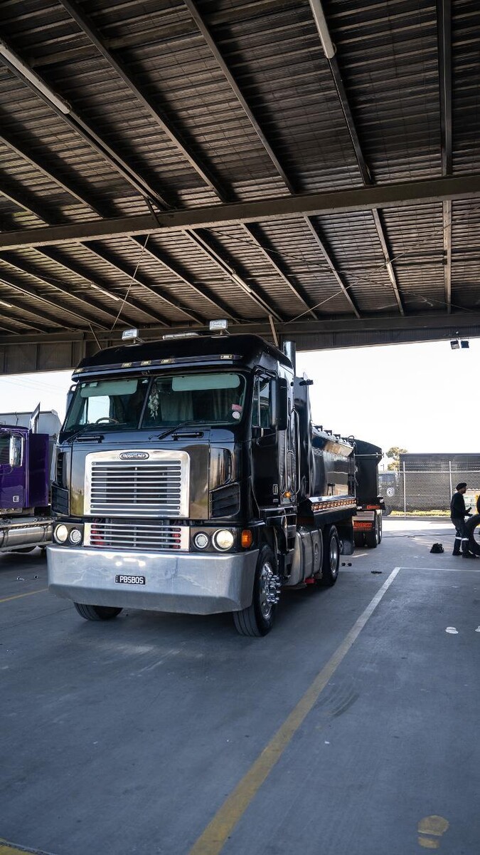 Images MSB Mobile Truck Tyres & Wheel Alignment Truganina