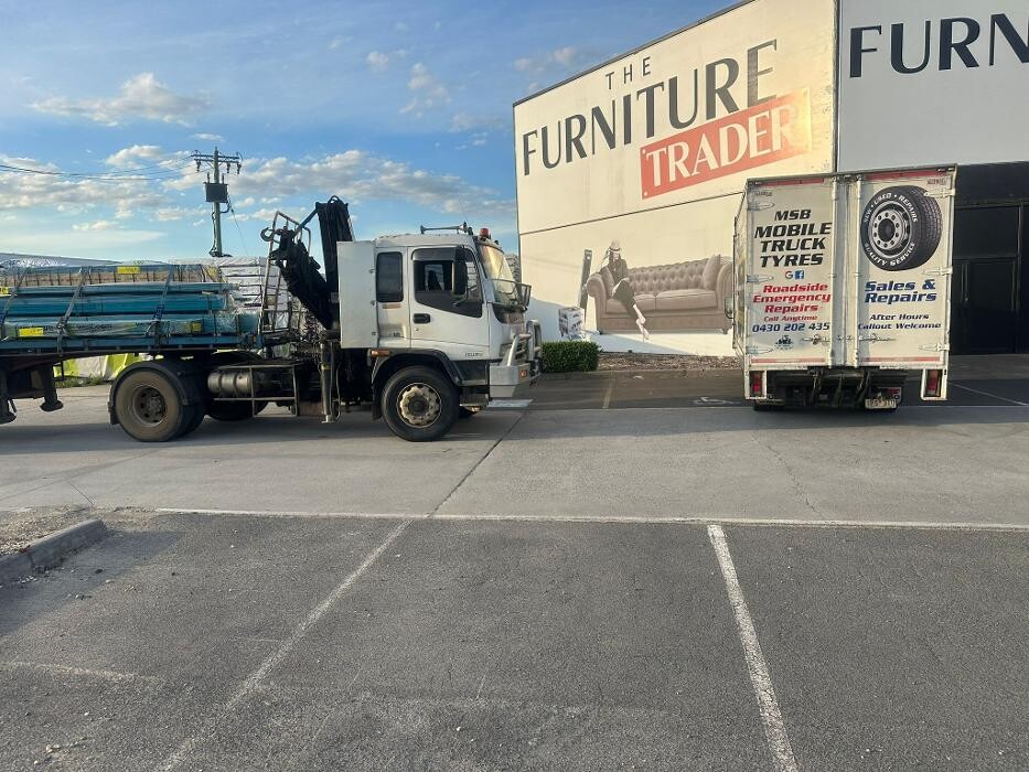 Images MSB Mobile Truck Tyres & Wheel Alignment Truganina