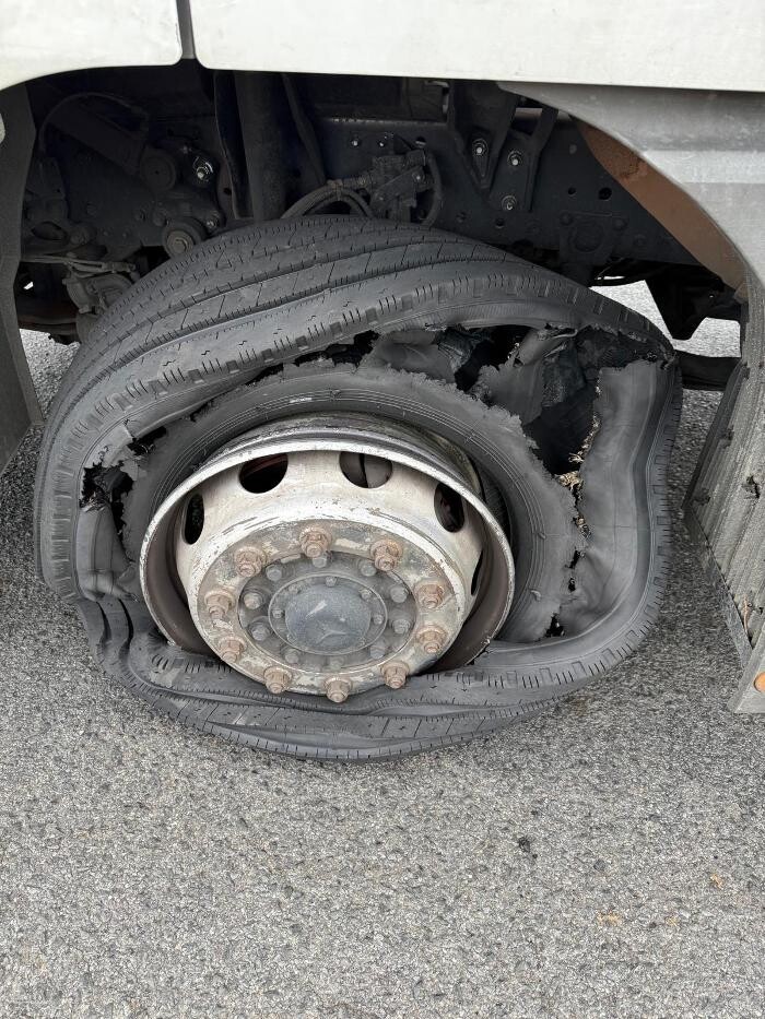 Images MSB Mobile Truck Tyres & Wheel Alignment Truganina