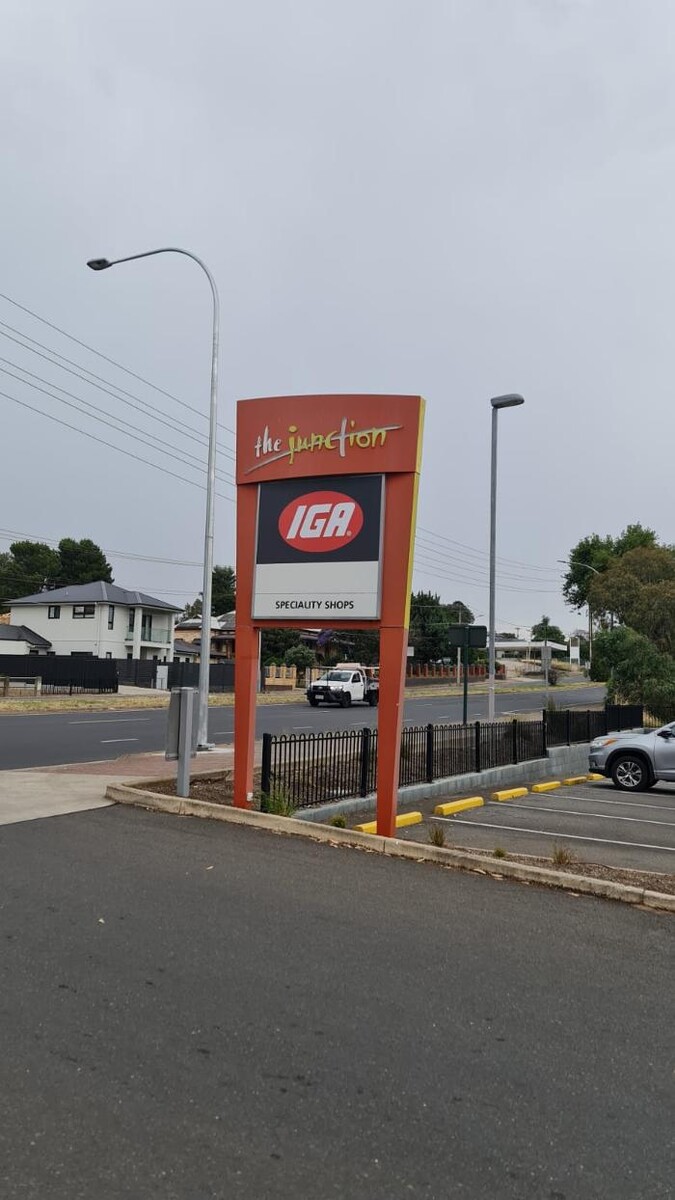 Images KSM & IGA Valley View