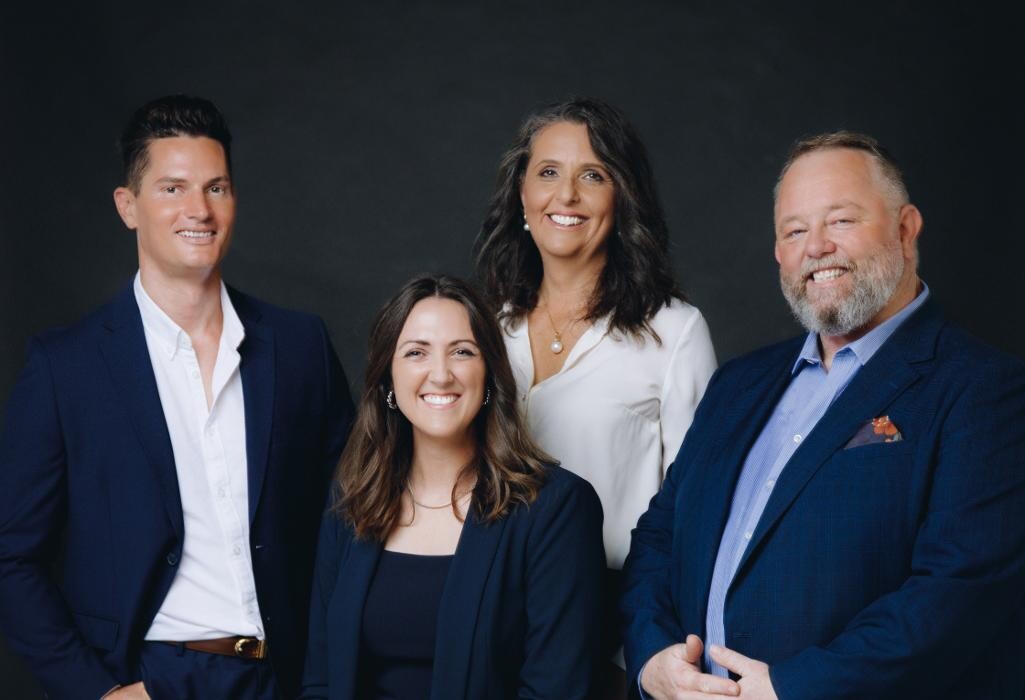 Images Comelli Commercial Business & Property Brokers