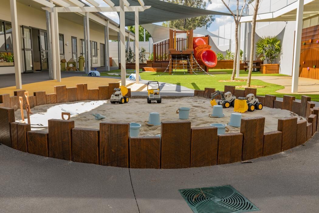 Images Happy Hearts Child Care and Kindergarten Park Ridge