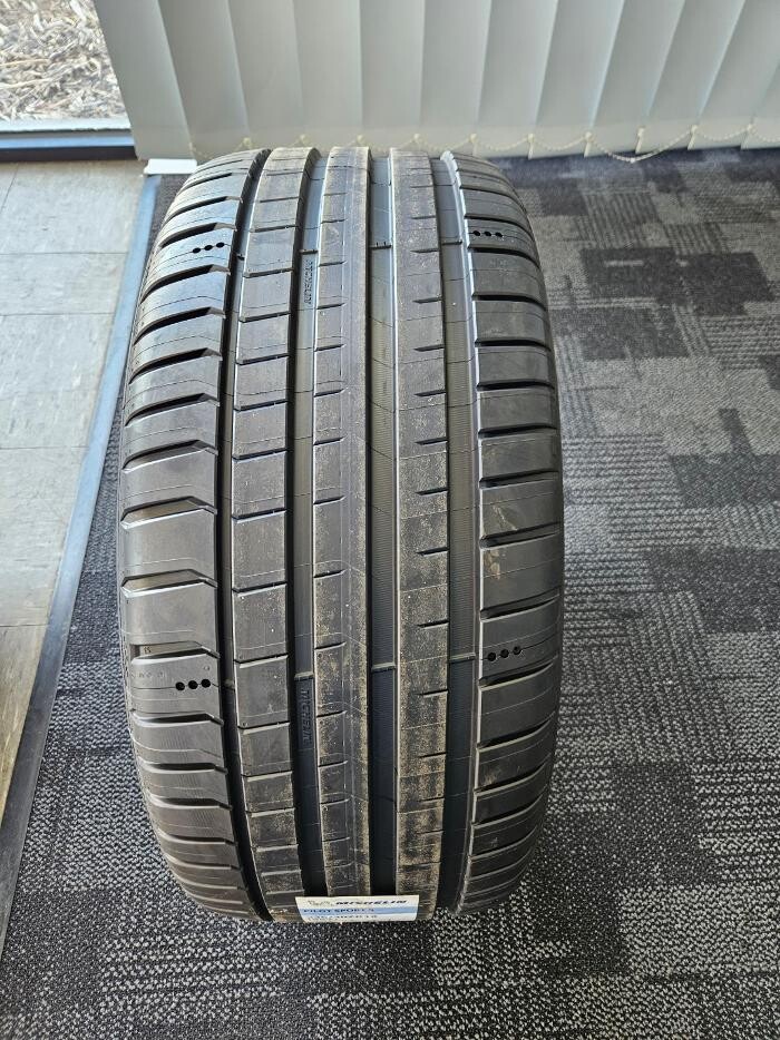 Images TYREPLUS Hallam | HTR Hallam