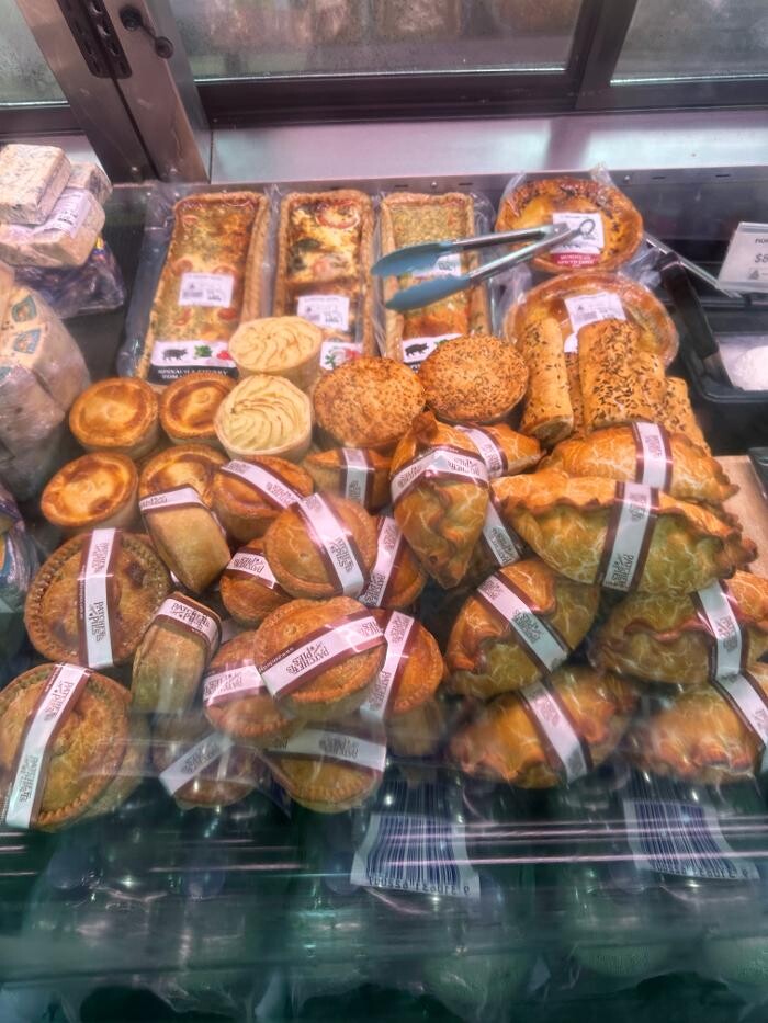 Images Mart Deli