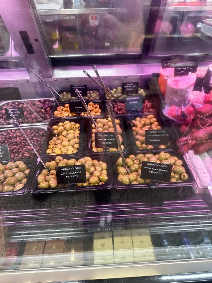 Images Mart Deli