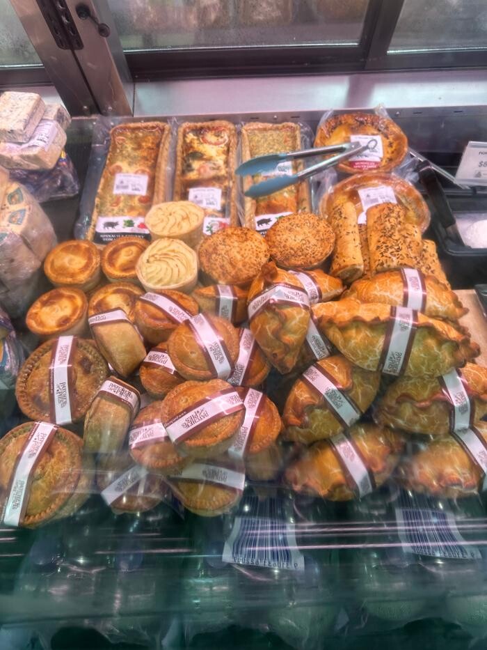 Images Mart Deli