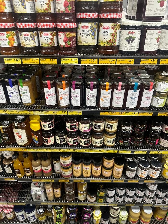 Images Mart Deli