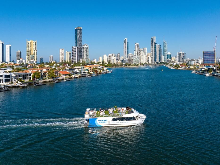 Images Sea World Cruises Surfers Paradise (Lunch Cruise)