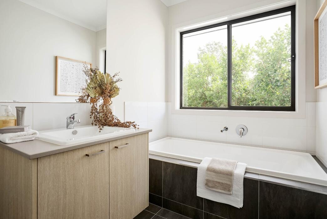 Images JG King Homes - Redstone, Sunbury