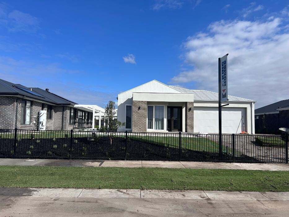 Images JG King Homes - Silverwood Estate, Traralgon