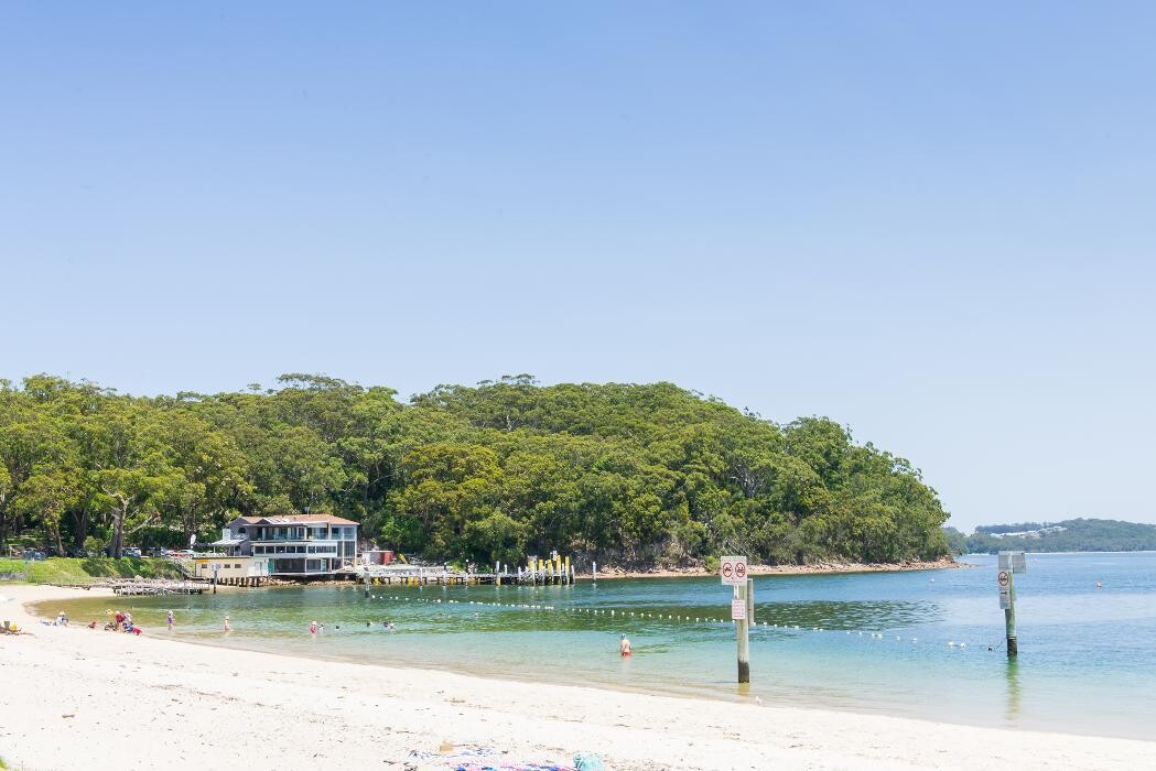 Images Little Beach Boathouse