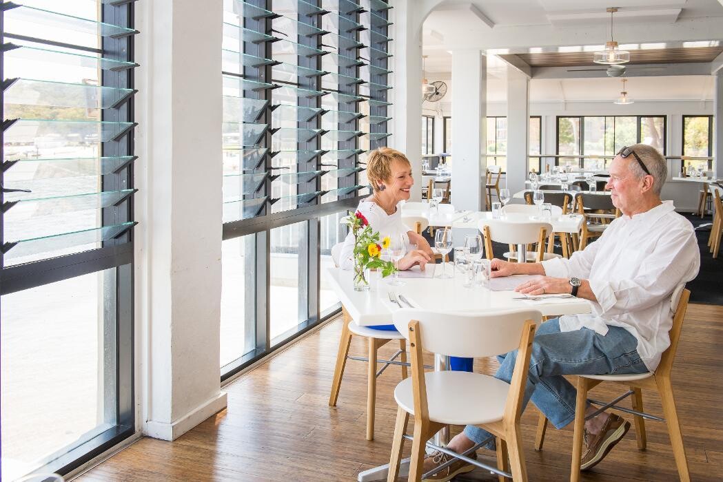 Images Little Beach Boathouse