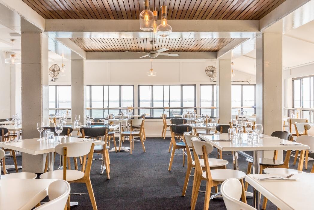 Images Little Beach Boathouse