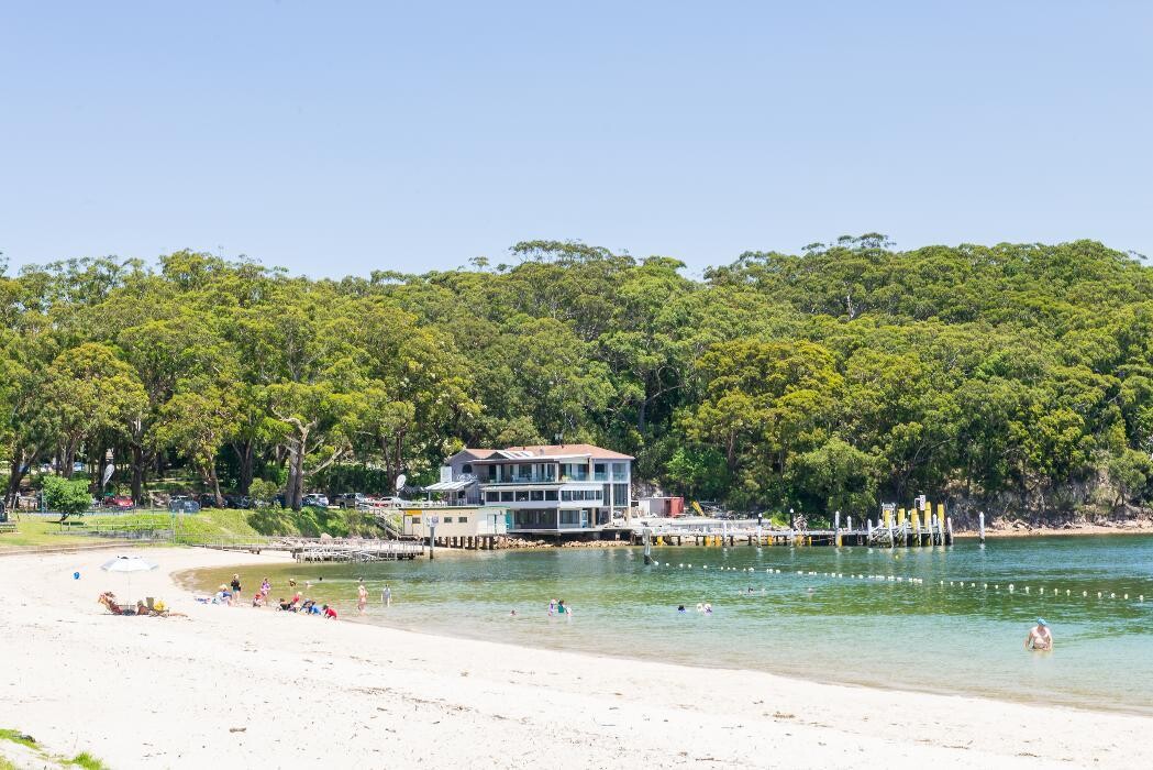 Images Little Beach Boathouse