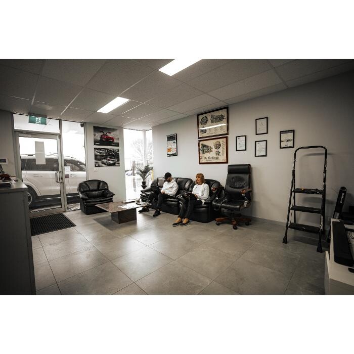 Images StarTech Prestige - Cranbourne West