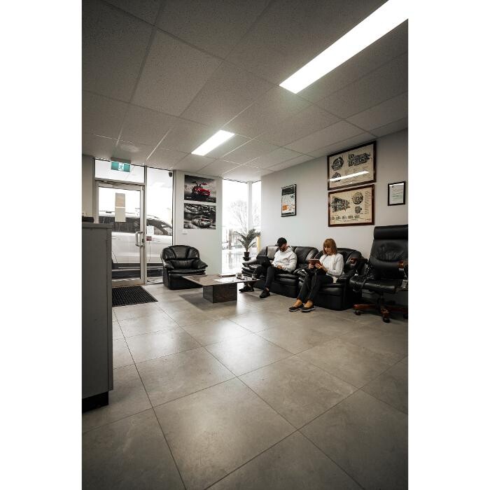 Images StarTech Prestige - Cranbourne West