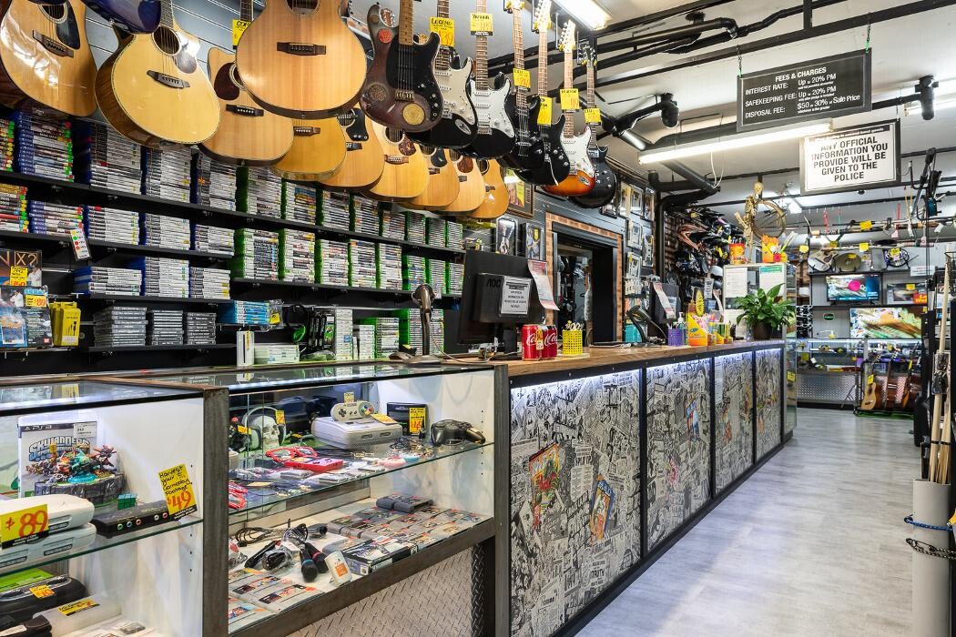 Images Hamilton Pawn Shop