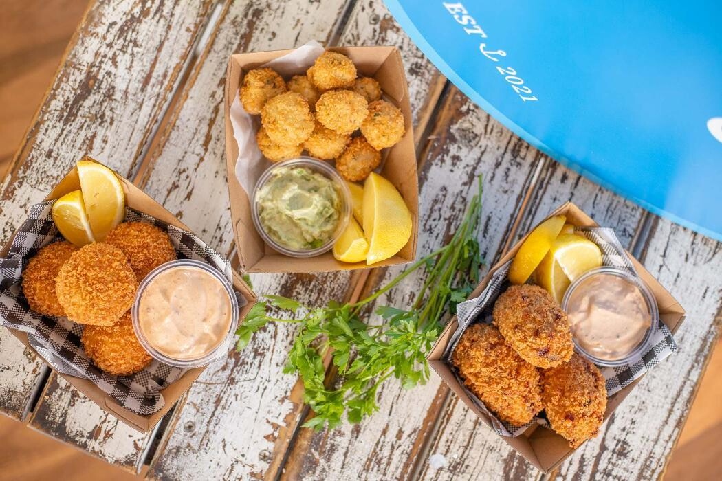 Images Dory's Takeaway