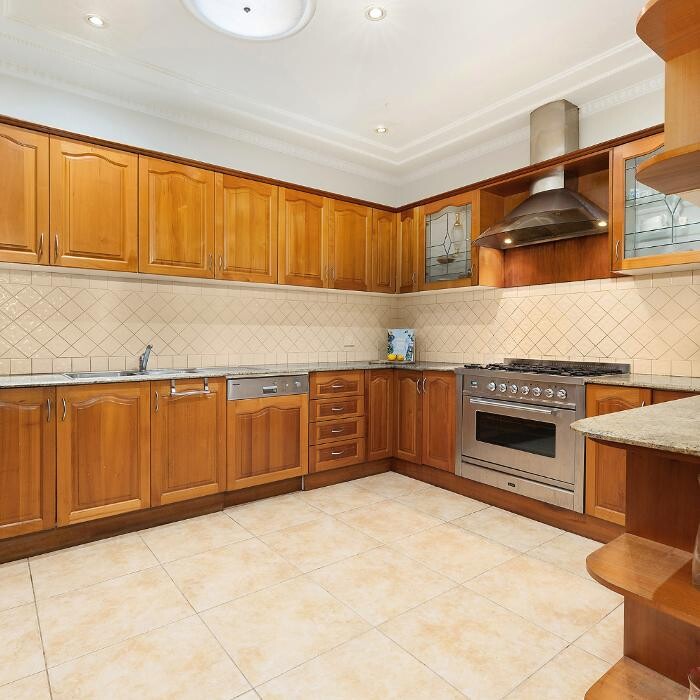 Images Steven Cirillo - Real Estate Agent