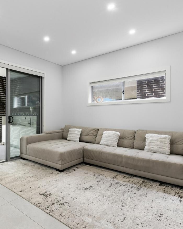 Images Steven Cirillo - Real Estate Agent