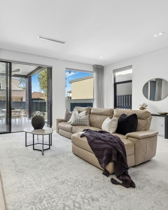 Images Steven Cirillo - Real Estate Agent