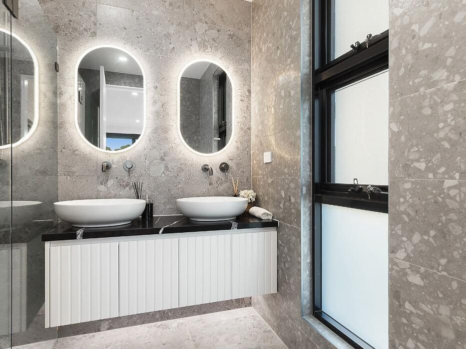 Images Steven Cirillo - Real Estate Agent