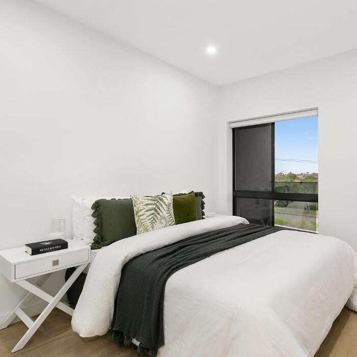 Images Steven Cirillo - Real Estate Agent