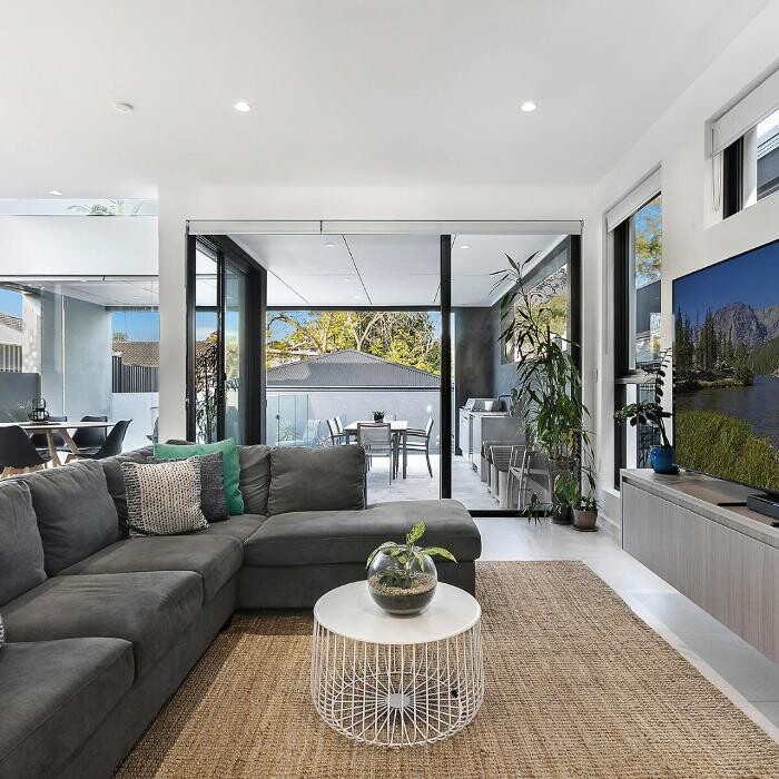 Images Steven Cirillo - Real Estate Agent