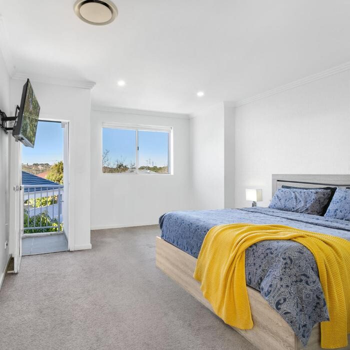 Images Steven Cirillo - Real Estate Agent