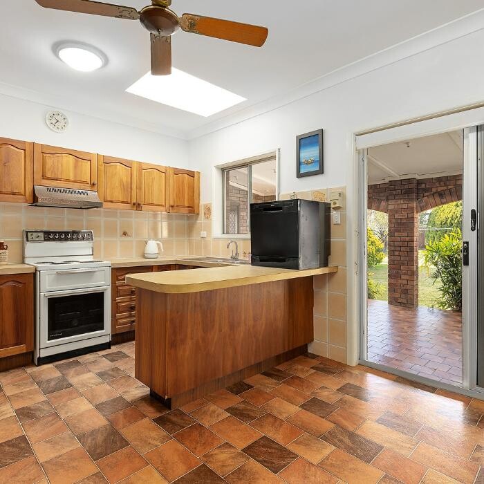 Images Steven Cirillo - Real Estate Agent