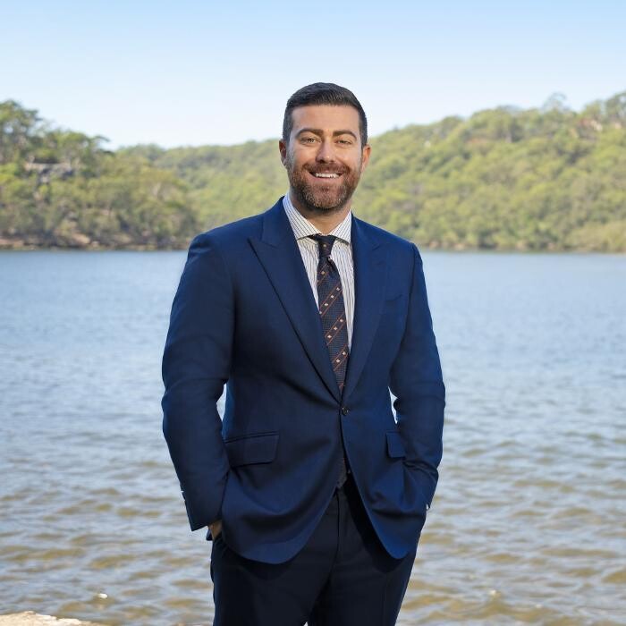 Images Steven Cirillo - Real Estate Agent