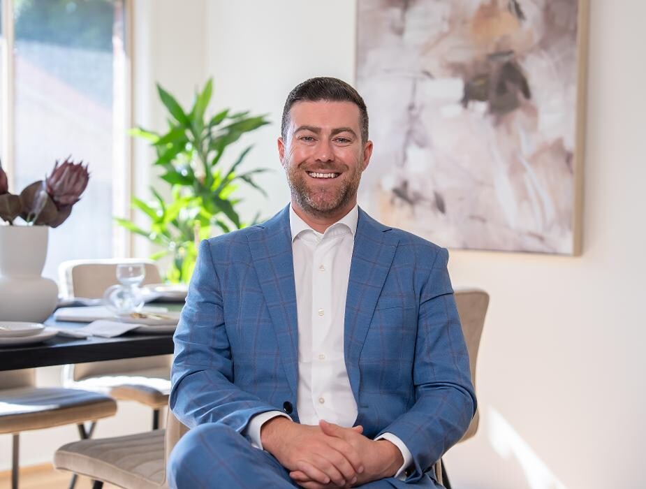 Images Steven Cirillo - Real Estate Agent