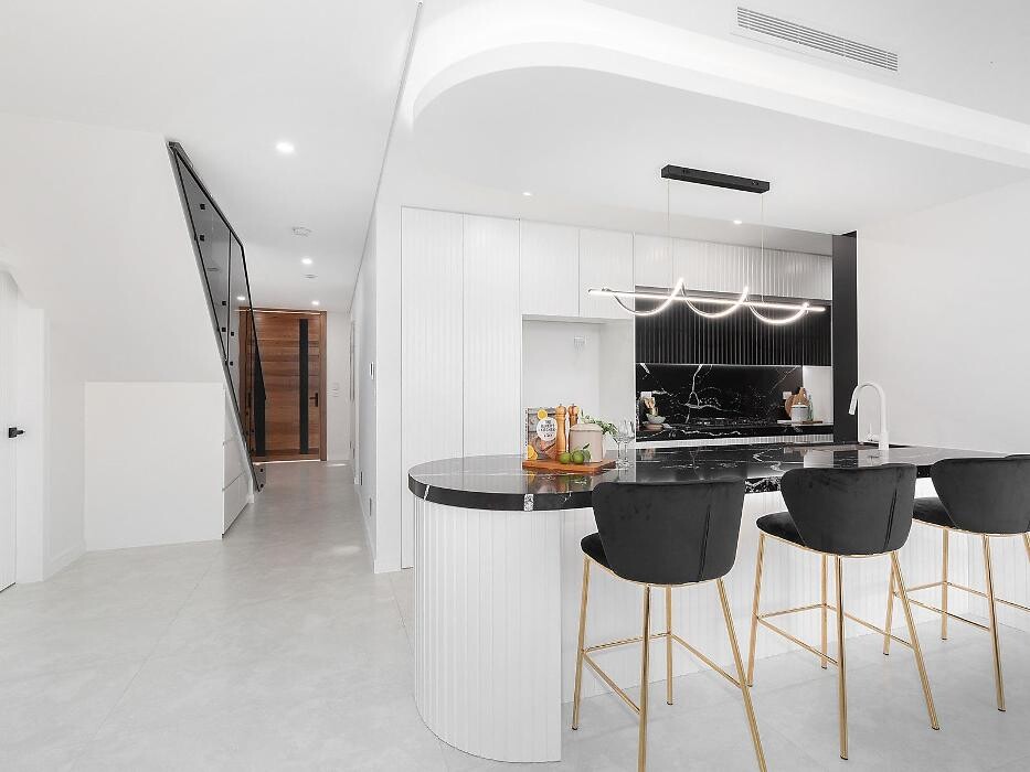 Images Steven Cirillo - Real Estate Agent