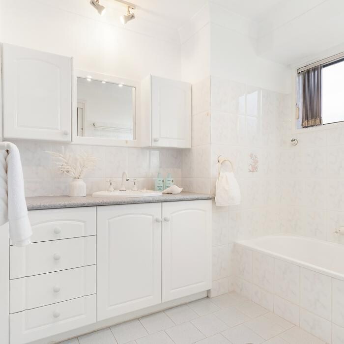 Images Steven Cirillo - Real Estate Agent