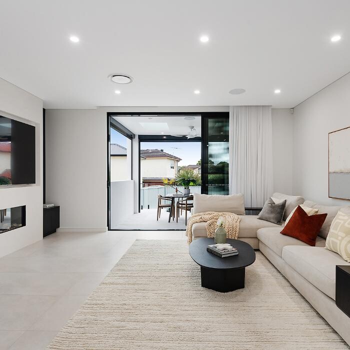 Images Steven Cirillo - Real Estate Agent